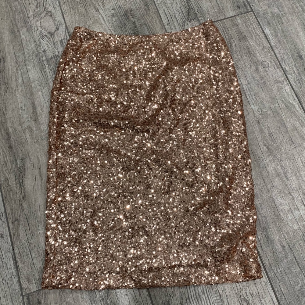 EUC Rose Gold Sequin Pencil Skirt